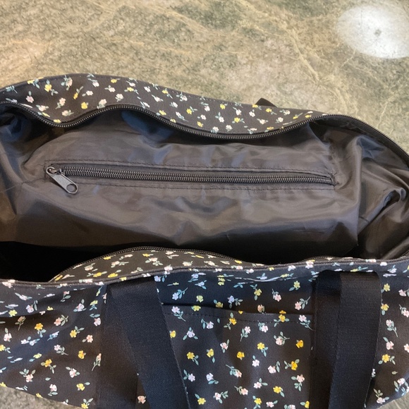 Victoria Secret Overnight Bag - Picture 4 of 6